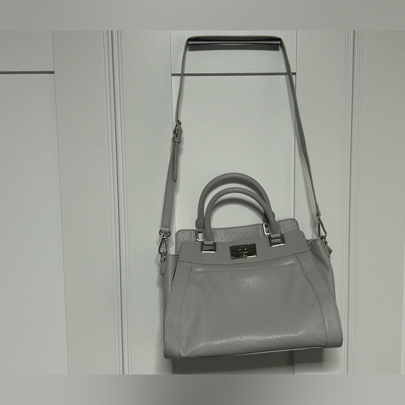 Nine West Purse with Detachable adjustable Shoulder Strap - Picture 6 of 13